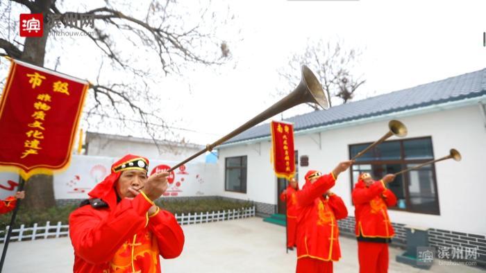 掌握婴儿翻身技巧，三个月婴儿翻身训练视频教程